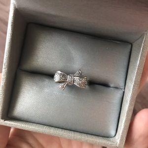 Diamond bow ring